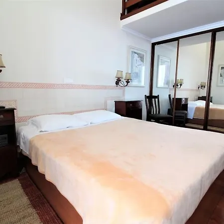 Holiday home Falesia Garajau *